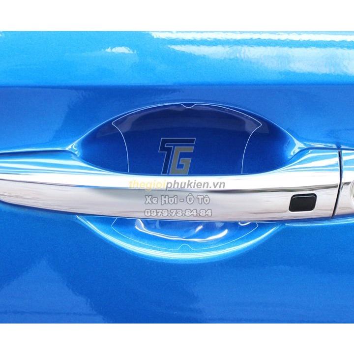 Bộ ốp tay nắm cửa xe Kia Seltos vân Carbon - Tặng miếng dán trong suốt chống xước hõm cửa