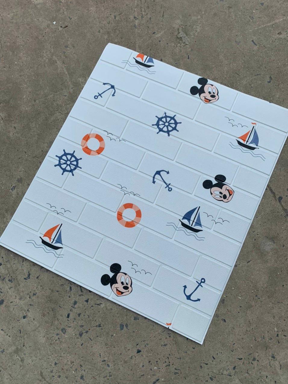 Bộ 20 Tấm Xốp Dán Tường Hoạt Hình Mickey Thuyền Siêu Dễ Thương Sẵn Keo 70x77