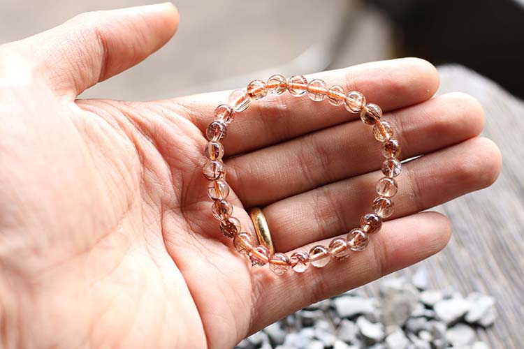 Vòng Thạch Anh Tóc Nâu Đỏ Myanmar 7mm Ngọc Quý Gemstones VT118
