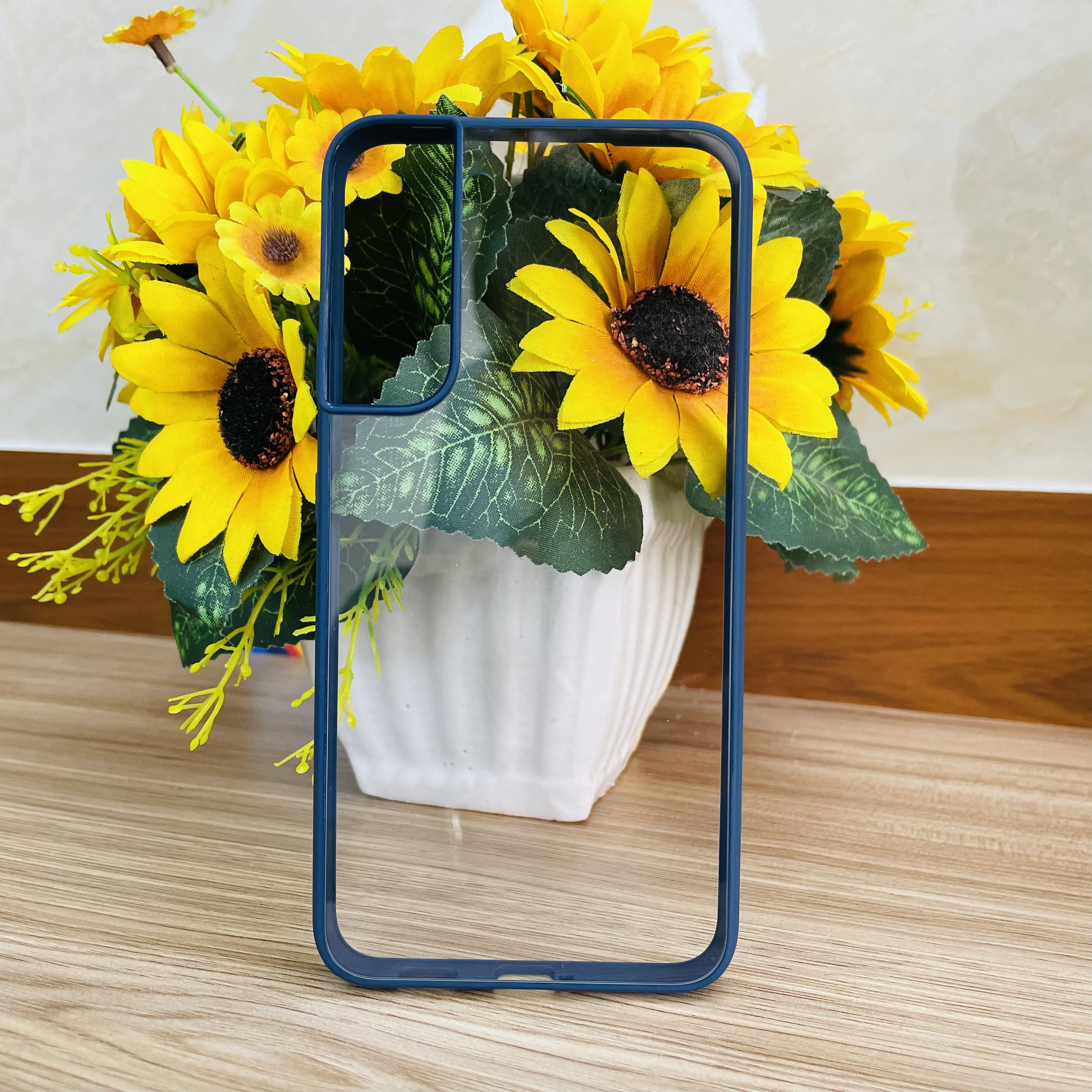 Ốp lưng Likgus trong viền màu dành cho Galaxy S22 - Hàng chính hãng