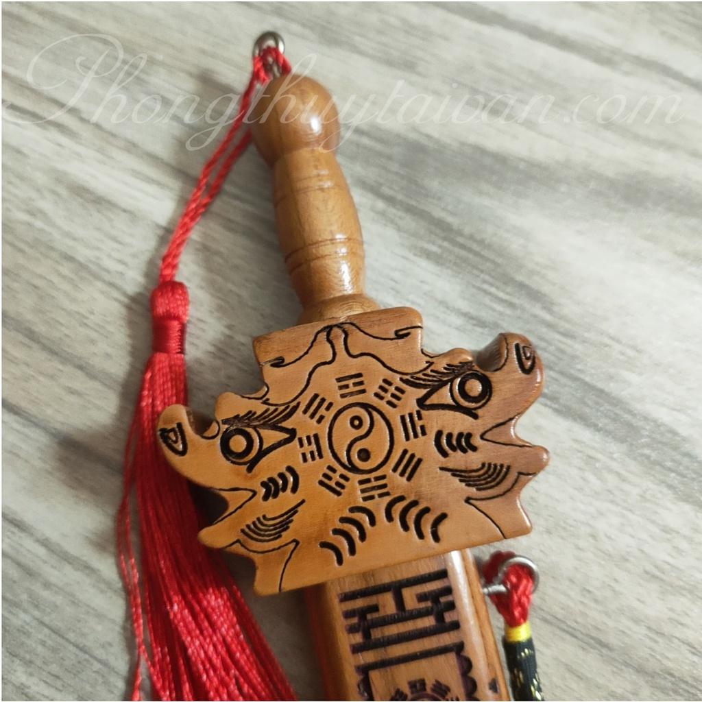 Thanh_Gươm gỗ đào 20cm có dây treo
