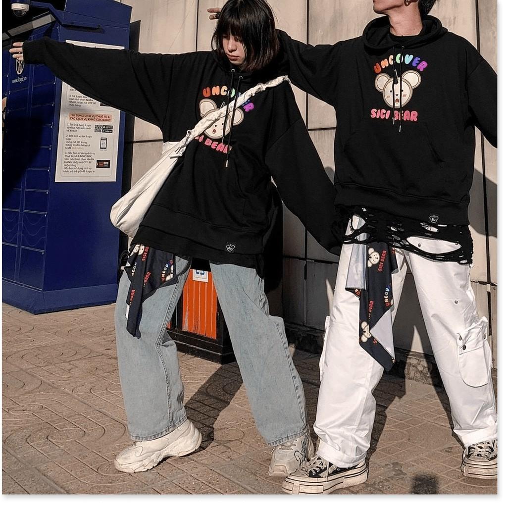 HOODIE SWEATSHIRT CÓ TÚI IN MẶT GẤU UNCOVER TP B.BY