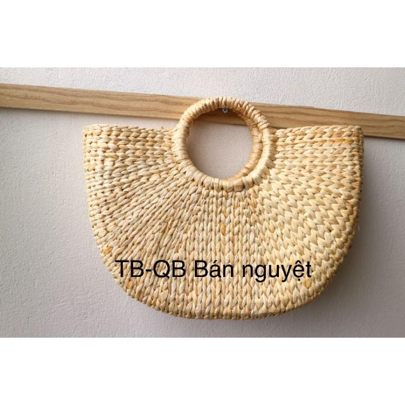 Túi bèo bán nguyệt