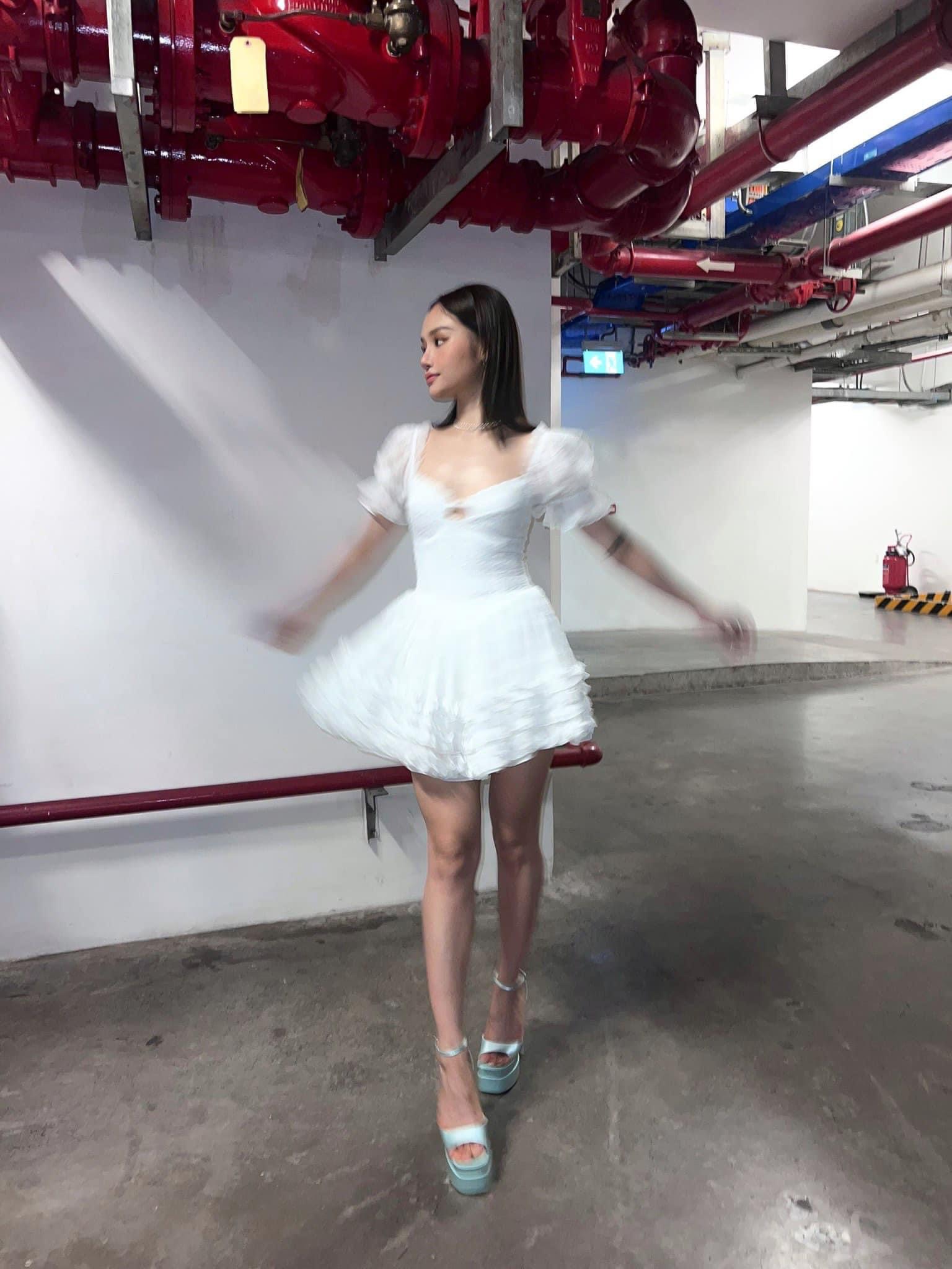 Đầm Dự Tiệc Dáng Xòe Tay Phồng Nhún Bèo Thiết Kế Cao Cấp MARTHA DRESS