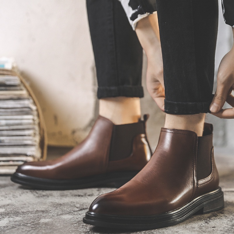 Giày Chelsea Boots Nam Cổ Lửng Màu Nâu Da Bò Nguyên Tấm Nhập Khẩu Đế Cao Su Đúc Nguyên Khối