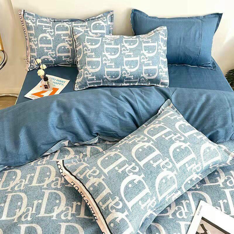 Bộ chăn ga gối Cotton poly M2T bedding gồm vỏ chăn mền, drap ga giường và 2 vỏ gối họa tiết chữ D xanh