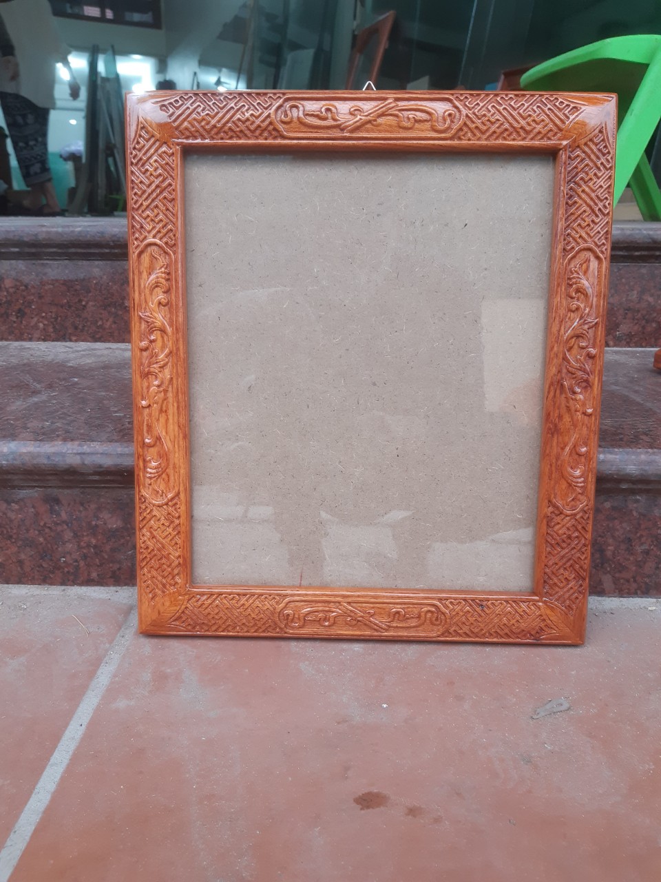 Khung ảnh thờ treo 20 x 30 cm gỗ hương