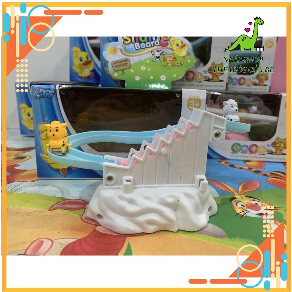 Đồ chơi Peppa leo thang không dùng pin