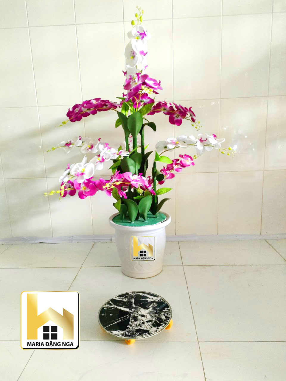 Đế để chậu cây , đế lót chậu cây , chân đế chậu cây có bánh xe , mặt đá hoa cương 25cmx25cm