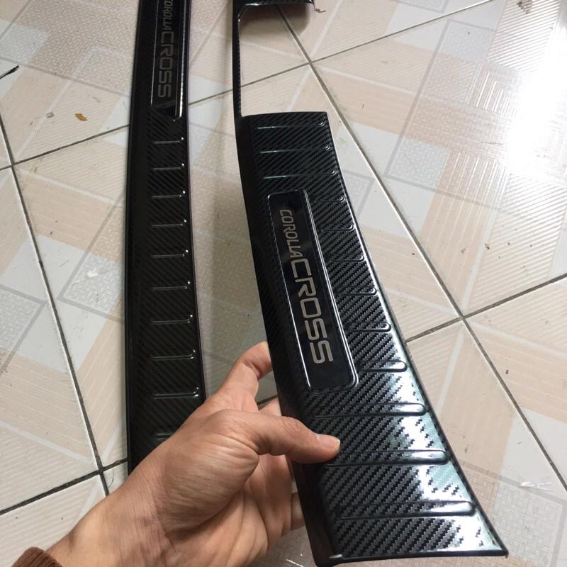 Bộ ốp chống trầy cốp trong, ngoài xe Toyota Cross 2020-2023 carbon cao cấp