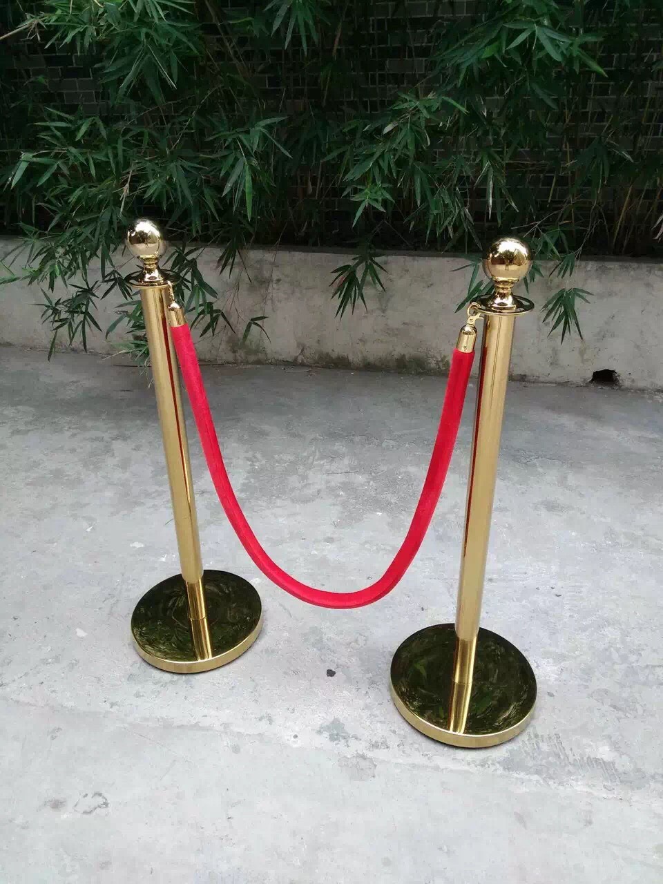 Cột chắn inox đầu tròn