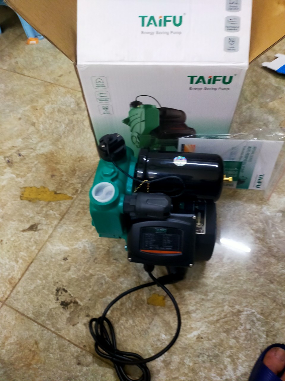 Máy bơm nước tăng áp thông minh TAIFU 370w