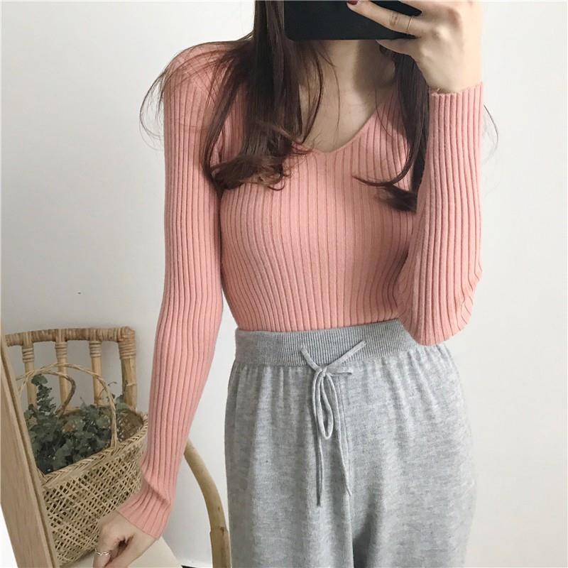 Áo len nữ tay dài cổ chữ V màu trơn