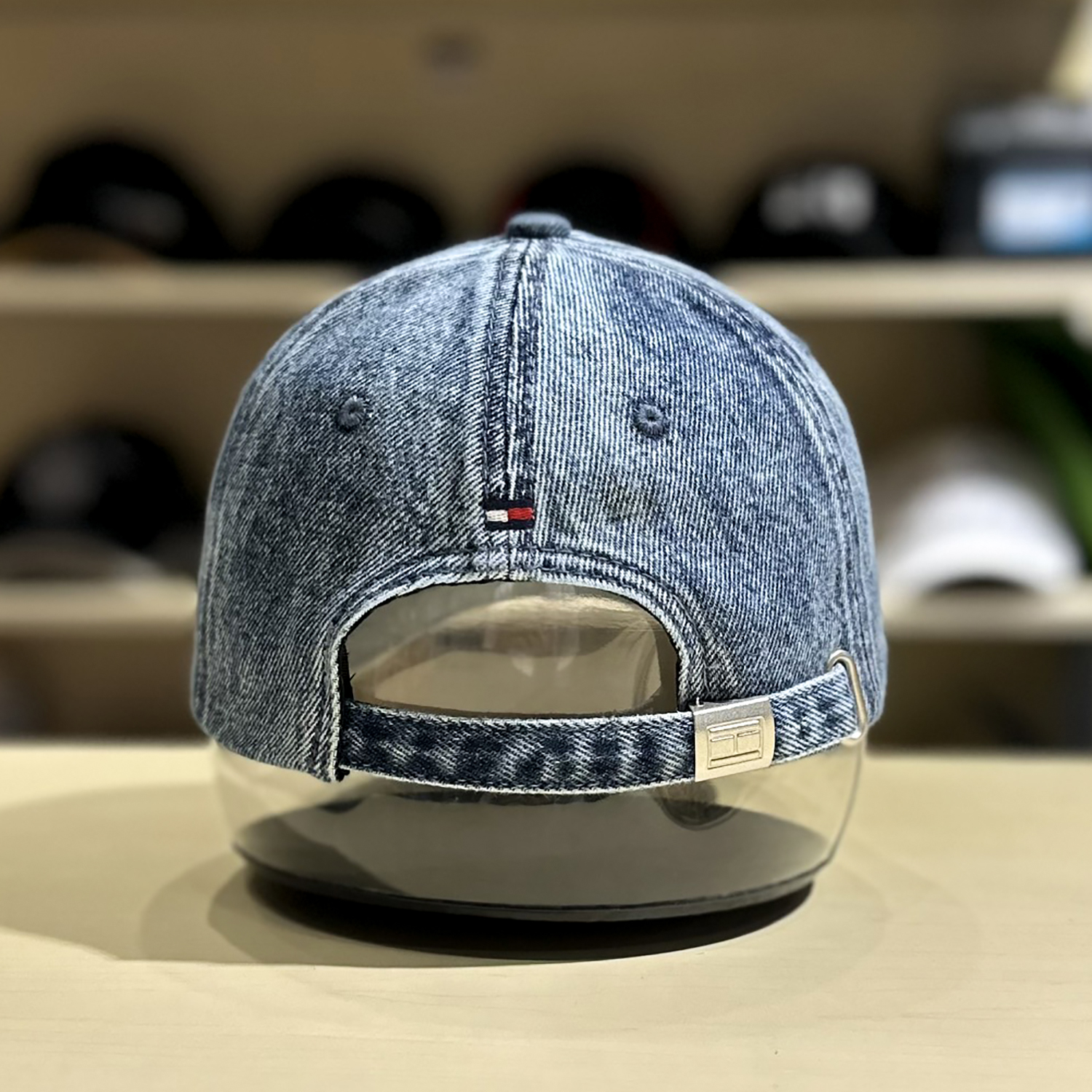 Nón kết, mũ lưỡi trai Tom phối vải jeans form đẹp thời trang đường phố