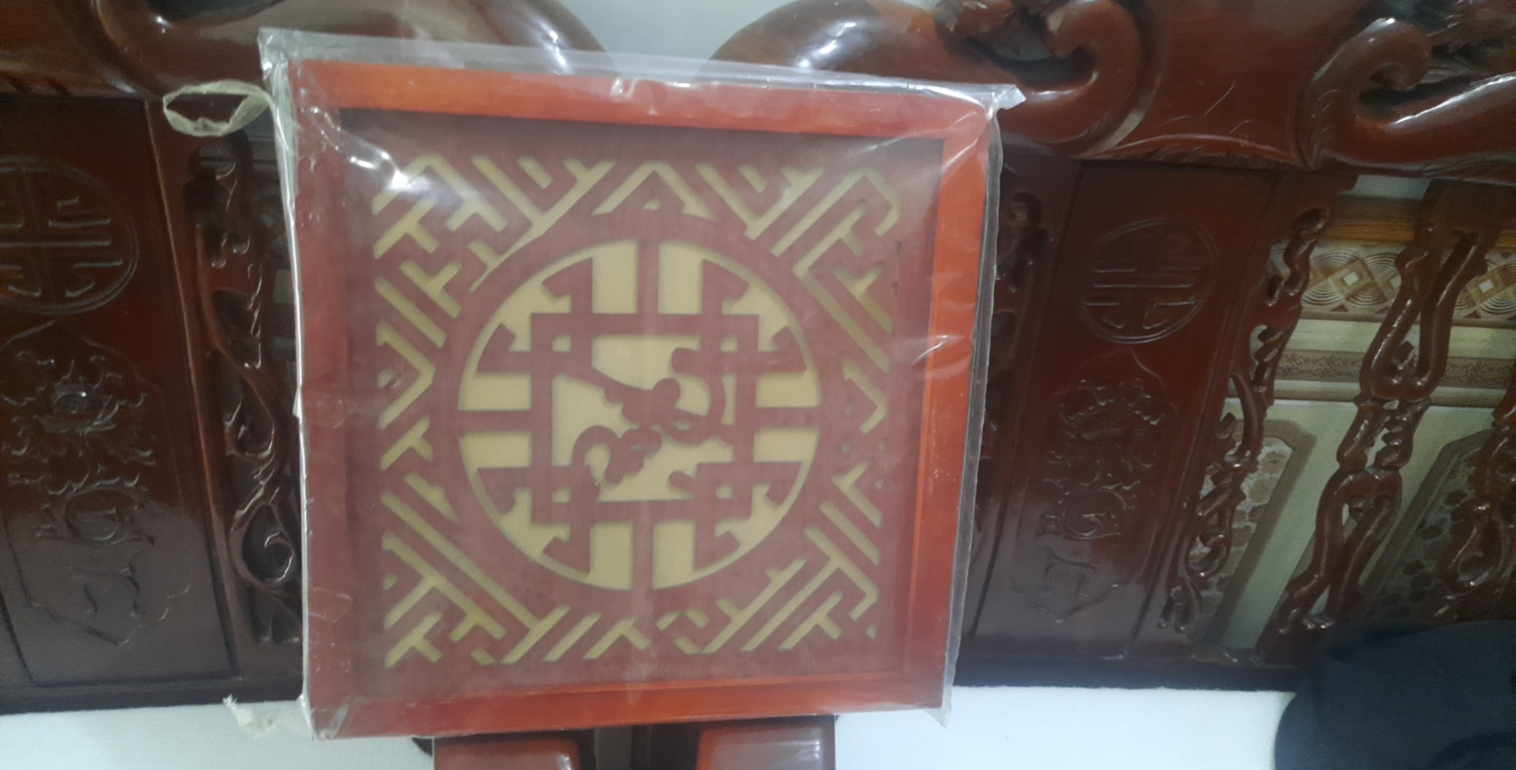Tấm (Chắn khói) chống ám khói bàn thờ gia tiên, bàn thờ treo tường kiểu dáng đẹp