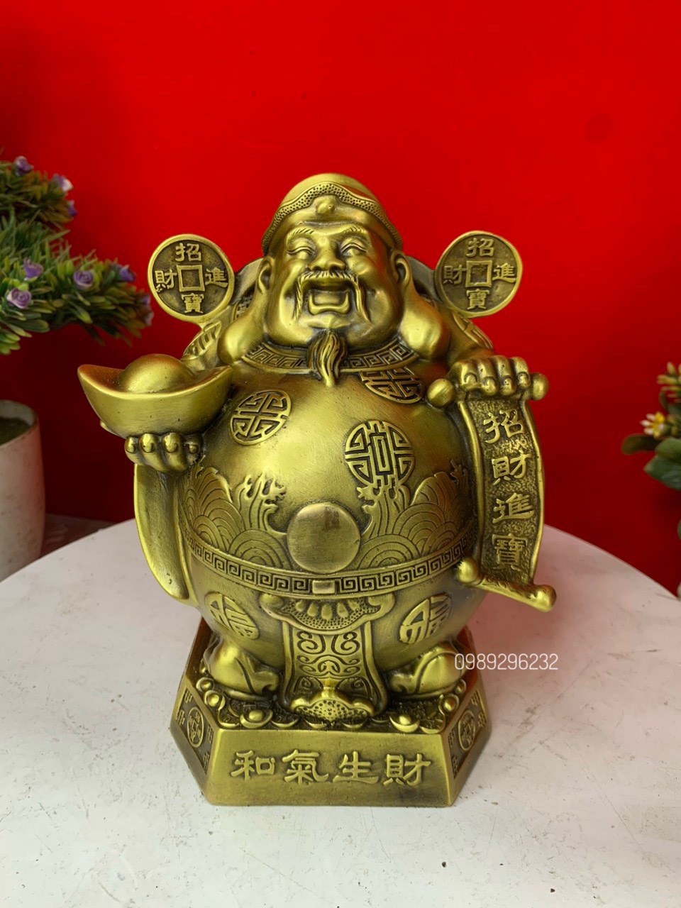 Tượng Thần Tài đứng bằng đồng vàng