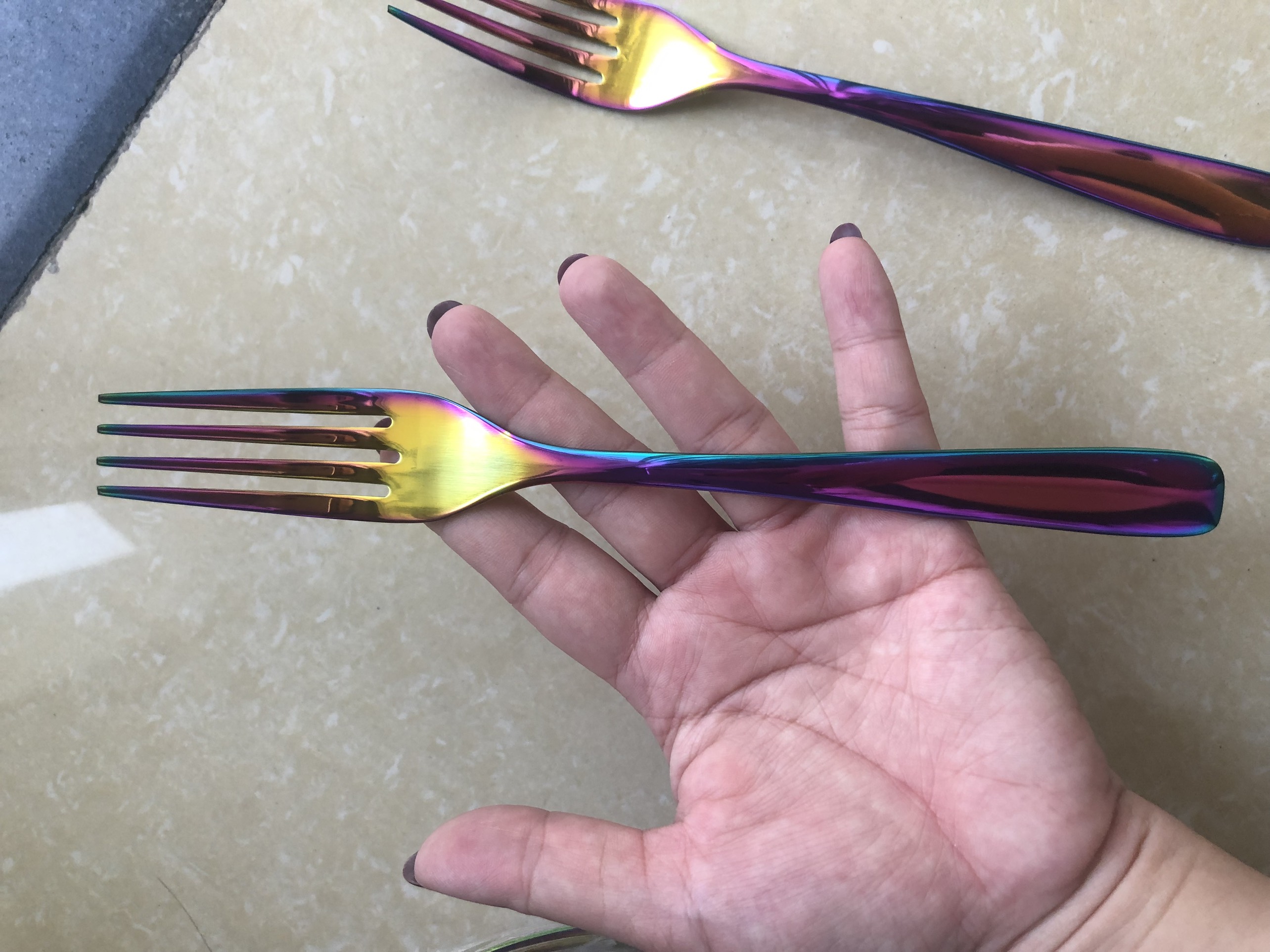 Dĩa inox ,Nĩa inox 304 ăn bít tết cao cấp, sang trọng, tinh tế cầu vòng màu sắc