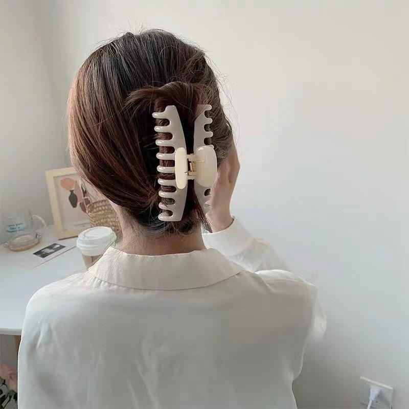 Kẹp càng cua lược trong nhám arylic phong cách Hàn Quốc Tatitava