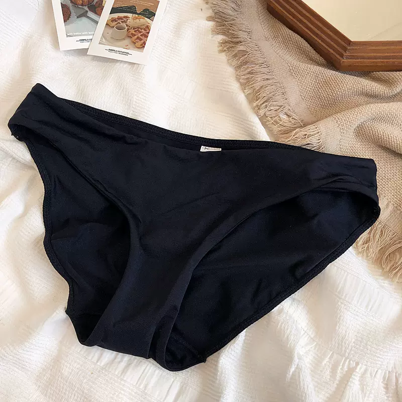 Quần Lót Nữ Cạp Vừa Kiểu Dáng Basic Chất Lượng Cao Cấp P160