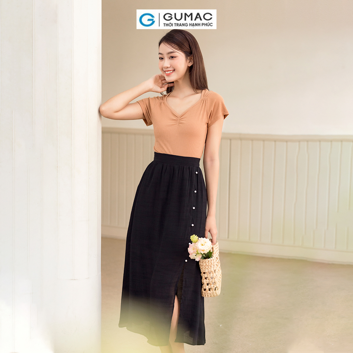 Chân váy maxi xẻ tà trước phong cách thời thượng thời trang GUMAC VD06037