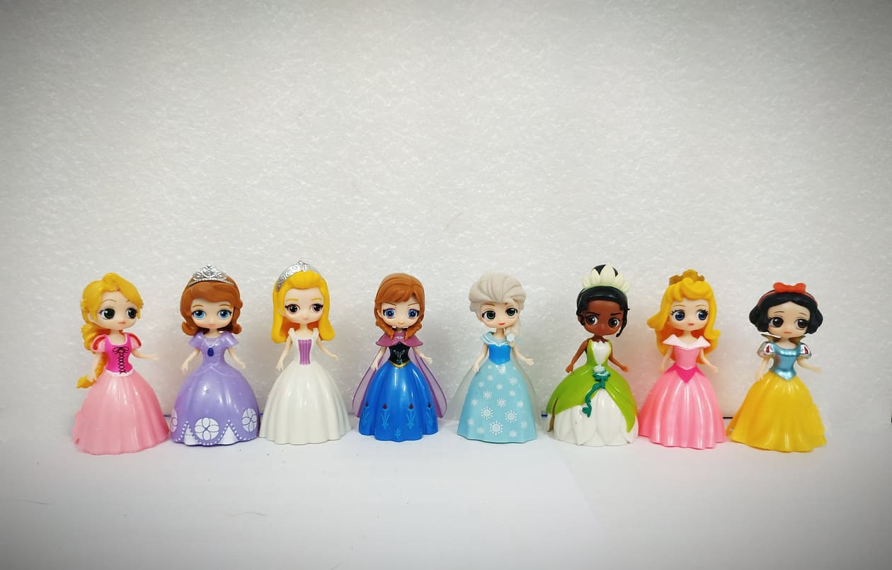 Đồ chơi búp bê thay váy: Set 1 búp bê công chúa Disney cổ tích kèm 3 váy dạ hội thời trang thay đổi