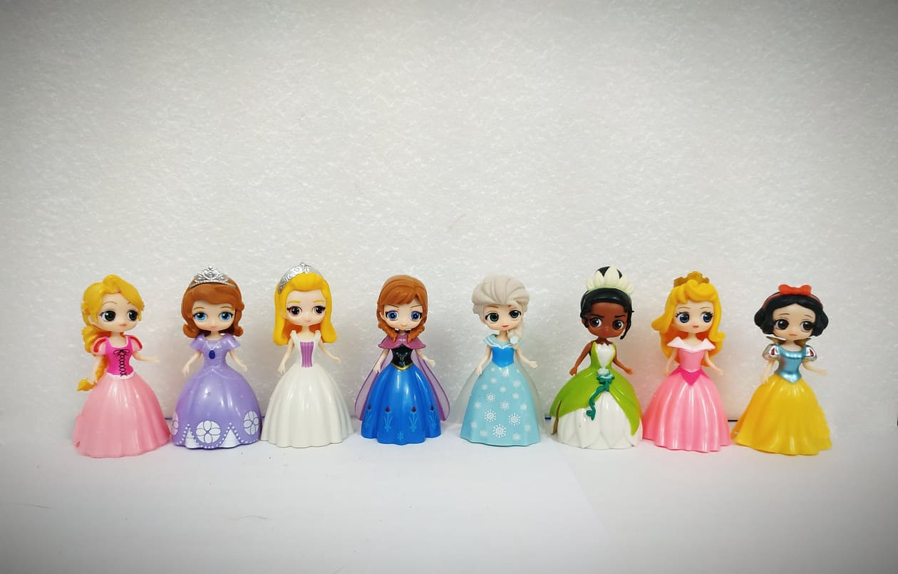 Đồ chơi búp bê thay váy: Set 1 búp bê công chúa Disney cổ tích kèm 3 váy dạ hội thời trang thay đổi (mẫu ngẫu nhiên)