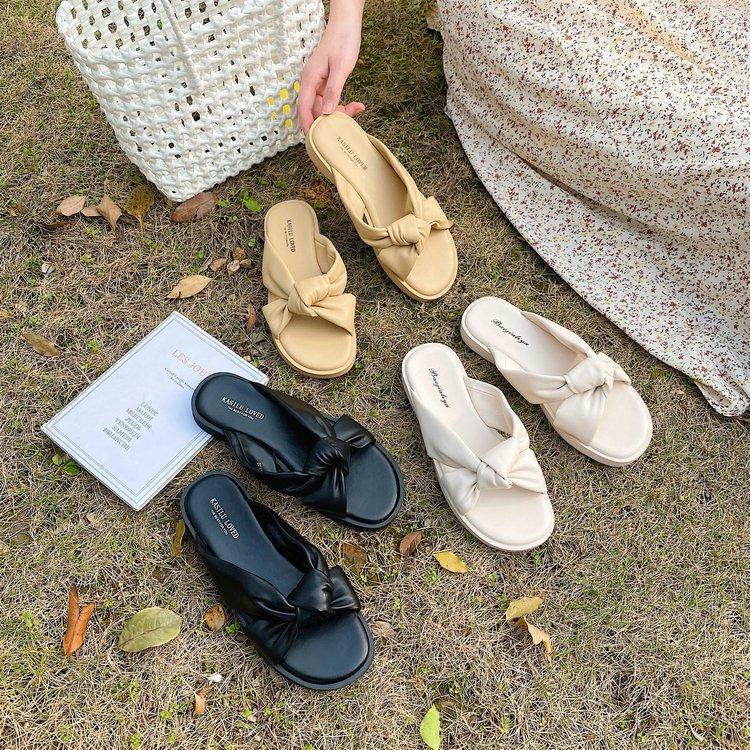 Xăng đan Nữ Đế Bệt Mũi Tròn Quai Chéo Thời Trang