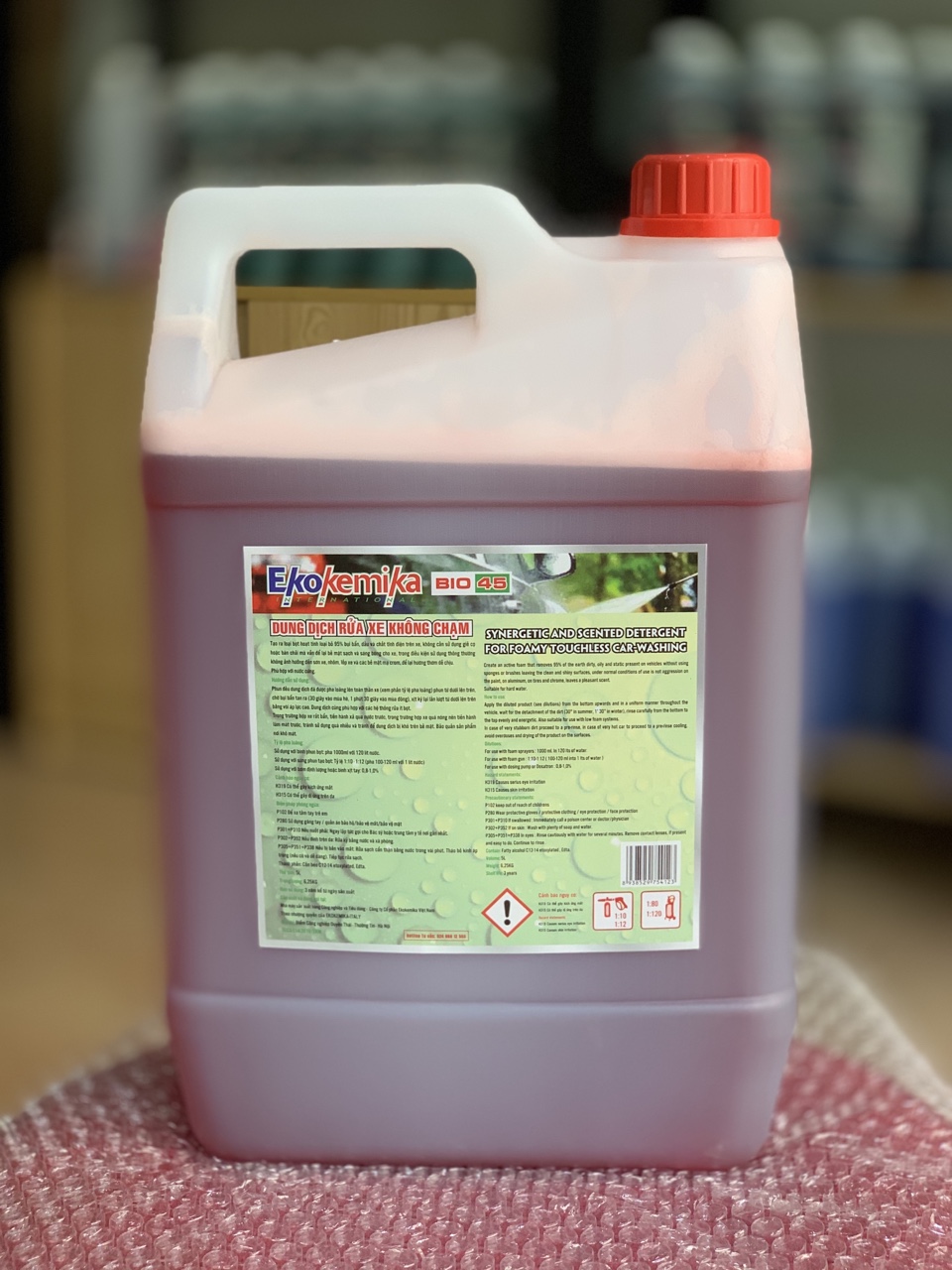 NƯỚc RỬa Xe KhÔng ChẠm VÀ RỬa Khoang ĐỘng CƠ Ekokemika Italy Bio 45 - (5l) - Hàng Chính Hãng