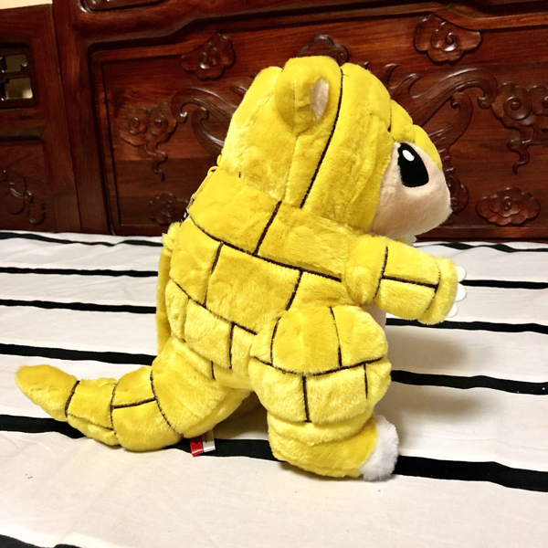 Gấu Bông Pokemon - Chuột Chũi Sandshrew Vàng Có Dây Kéo (25 Cm) Gb208 (Tặng 1 Móc Khóa Dây Da Pu Đính Đá Lấp Lánh