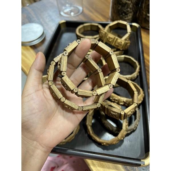 Vòng trầm hương tự nhiên điêu khắc chữ Phúc Lộc Thọ