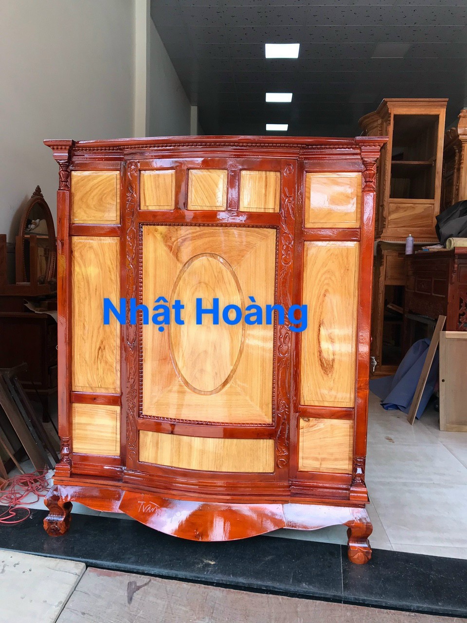 Tủ thờ tràm mặt gõ đỏ 1m07-1m27
