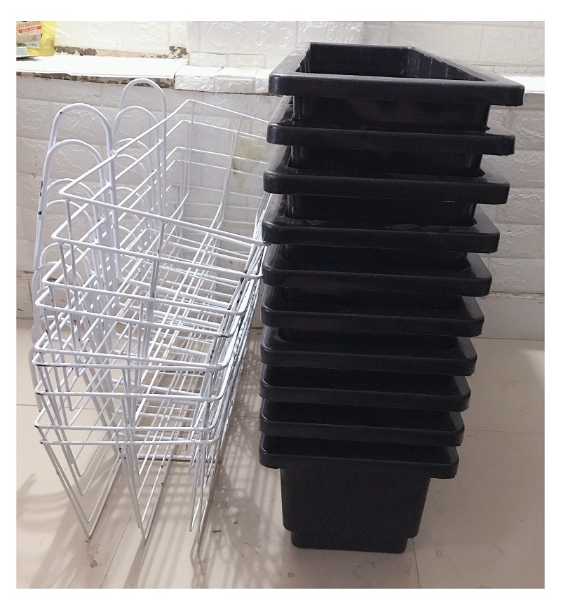 10 Chậu/ Khay/ Máng Nhựa Trồng Rau, Trồng Hoa, Cây Cảnh Kích Thước 67X24X19Cm - Màu Đen