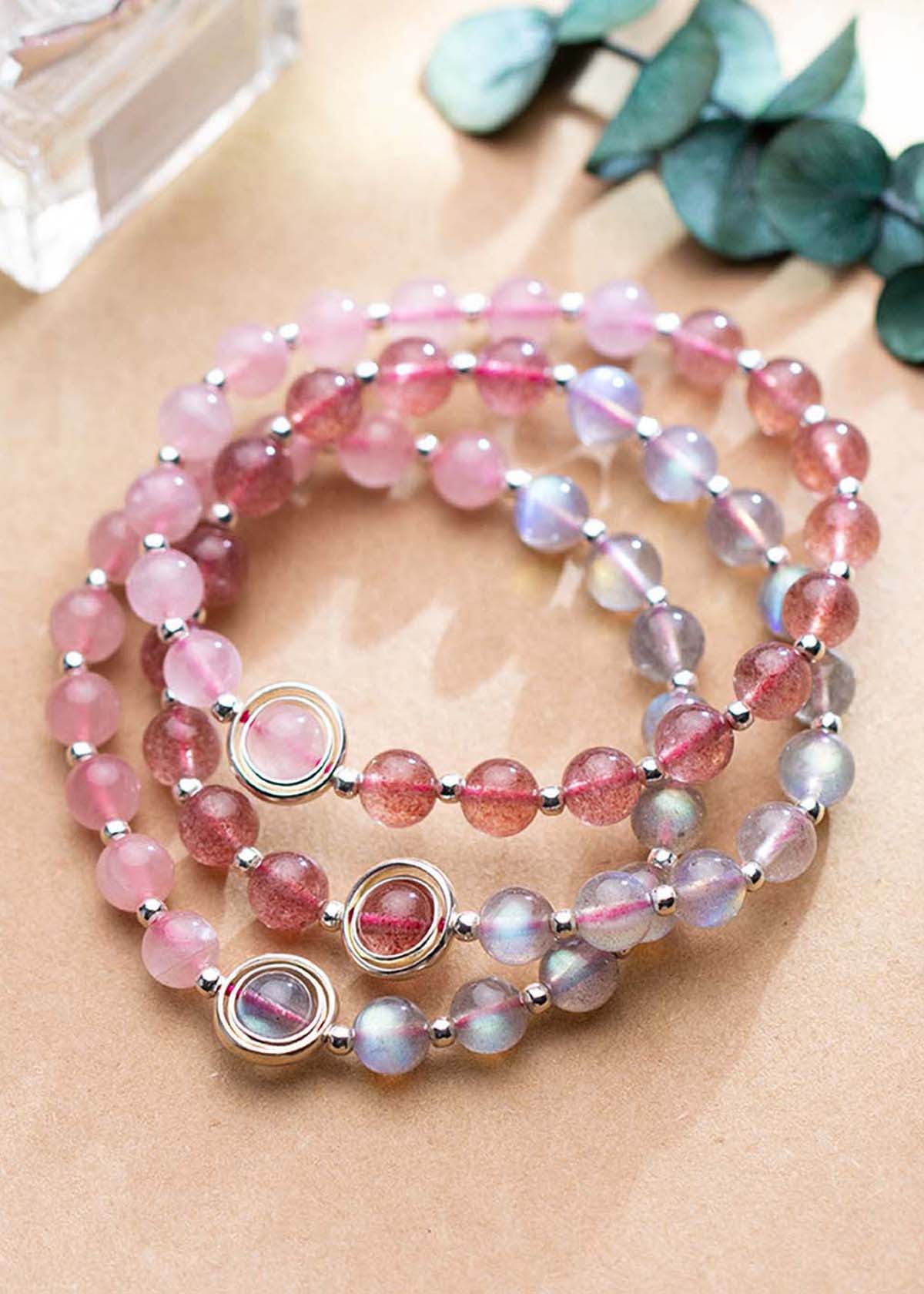 Vòng tay đá thiên nhiên 2 màu charm bạc vòng tròn - Ngọc Quý Gemstones