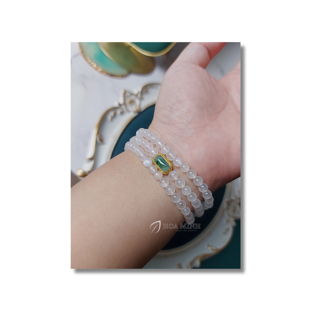 Vòng tay 108 hạt đá Mặt Trăng Moonstone 5.2 li phối charm vàng đá Cẩm Thạch Ngọc Lam lên bông cực VIP