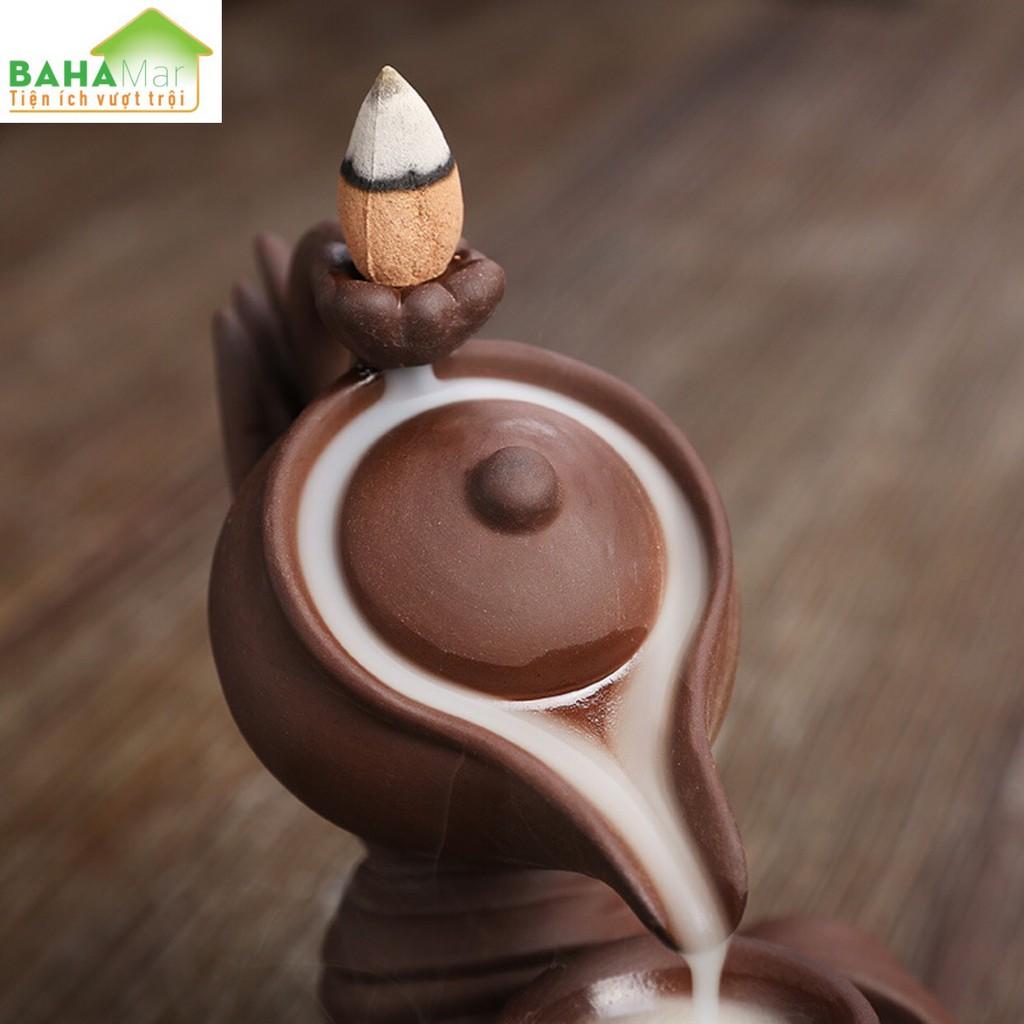 THÁC KHÓI TRẦM HƯƠNG CHẢY QUA ẤM TRÀ DÂNG PHẬT "BAHAMAR" Sáng tạo vẻ đẹp với phong cách điêu khắc, thú vị và hấp dẫn.