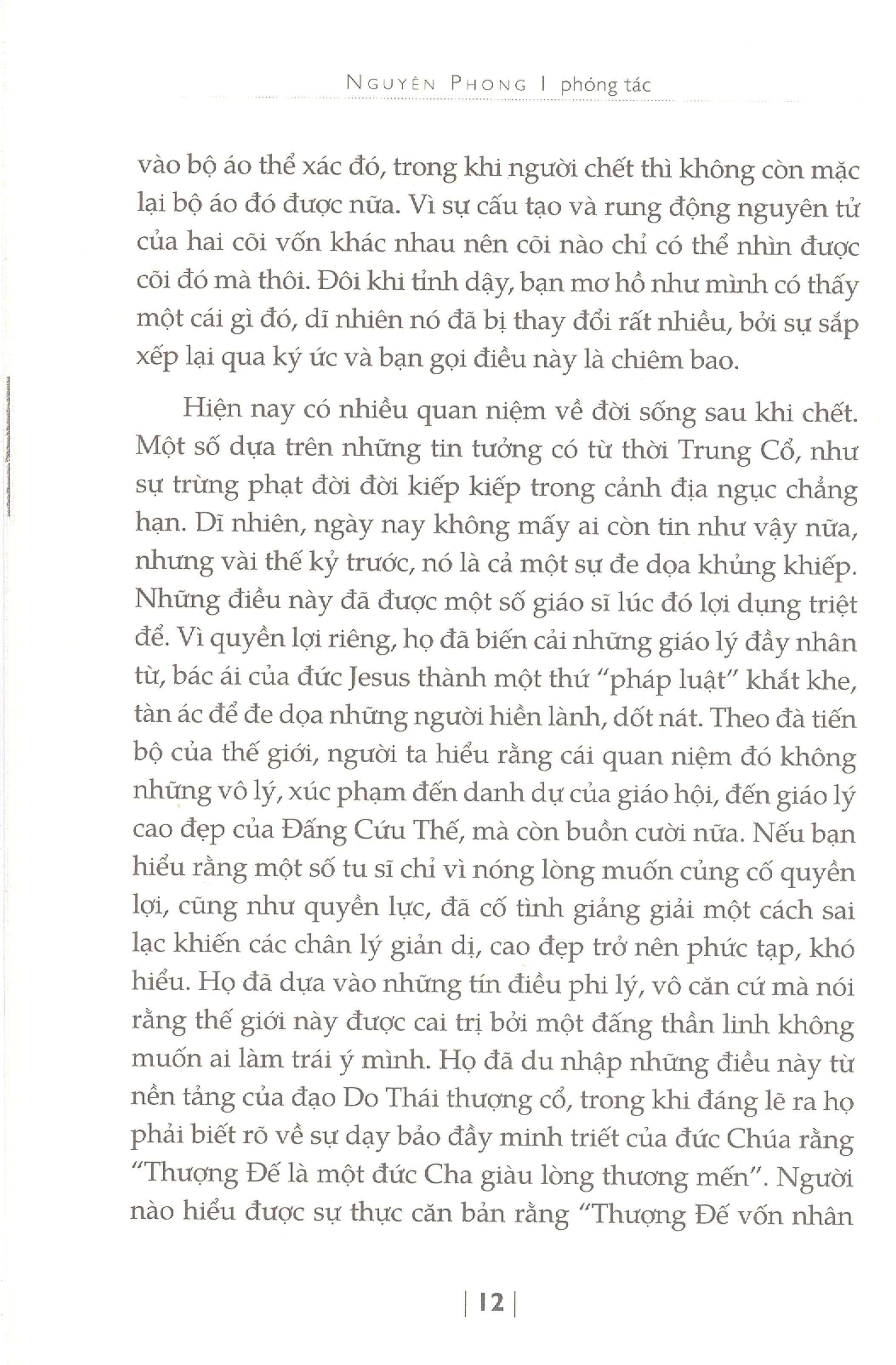 Trở Về Từ Cõi Sáng – Hé Lộ Bí Mật Về Thế Giới Bên Kia Cửa Tử - Bìa mềm - Tác Giả Nguyên Phong - First News