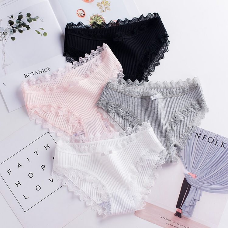Quần lót tam giác cotton gân cạp viền ren trẻ trung