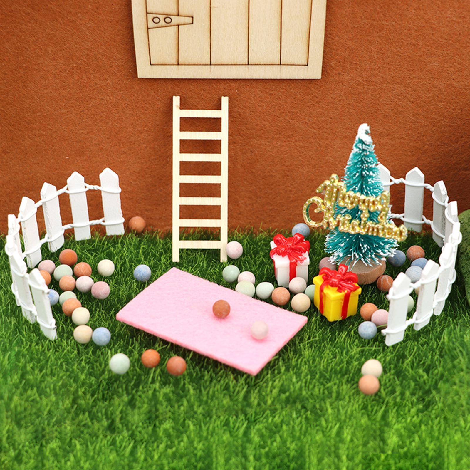 Dolls House Decorated Snowy Miniature 1:12 Accessory