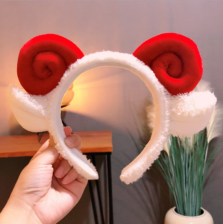 Cài Tóc Trang Điểm Hình Con Dê Dễ Thương