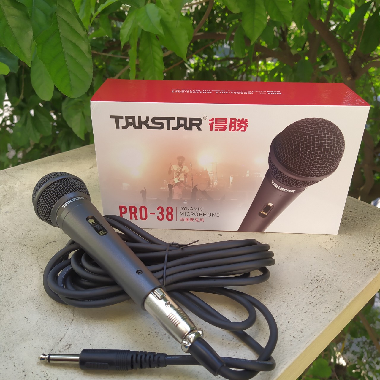 Micro karaoke TAKSTAR PRO-38, mic có dây dành cho gia đình pro38, hàng chính hãng