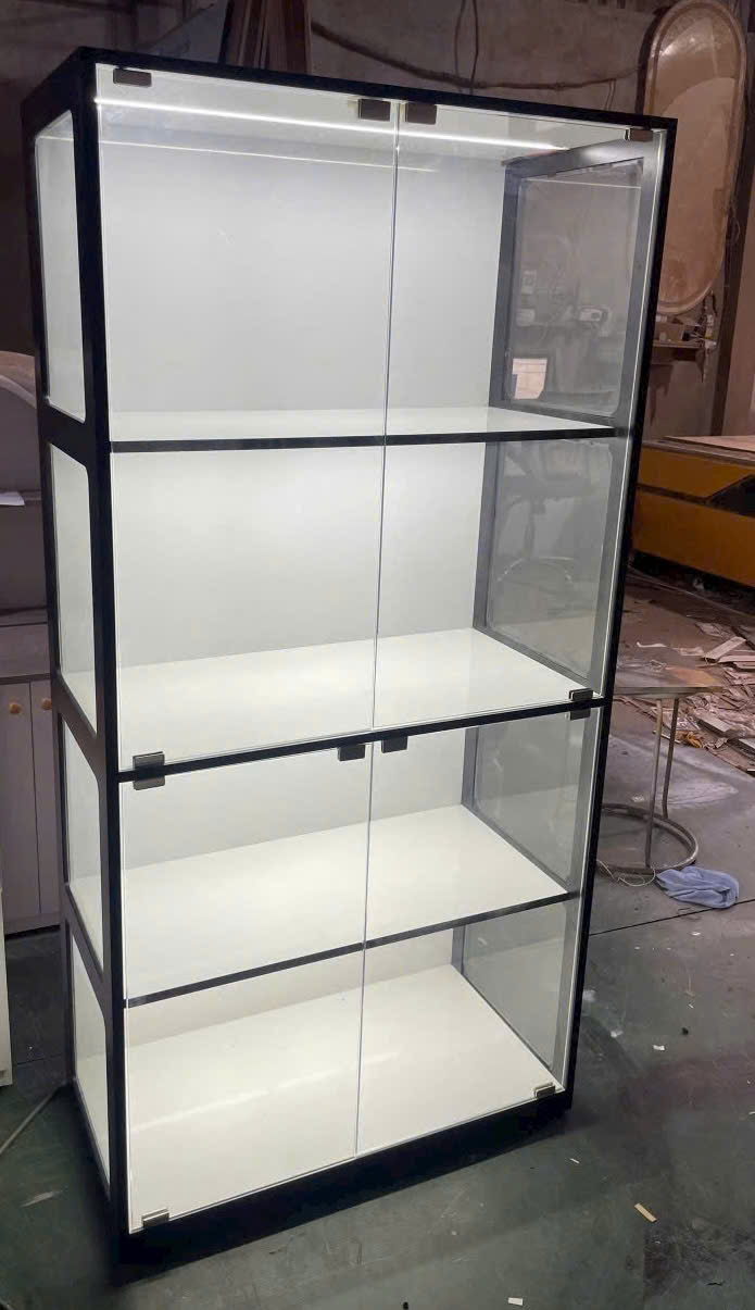 Tủ trưng bày kính có led Tundo ngang 80 cm x cao 2m