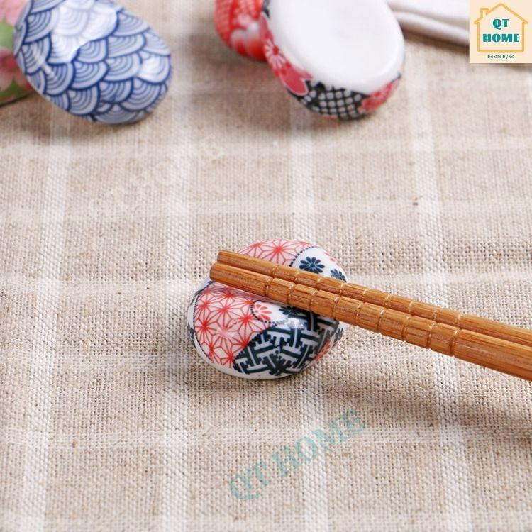 Gác Đũa, Kê Đũa Gốm Sứ Kiểu Nhật