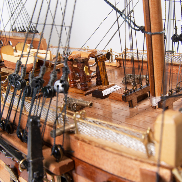 Mô Hình Thuyền Chiến Bằng Gỗ HMS Victory Large Dùng Để Trưng Bày Trang Trí Dài 97 Cm