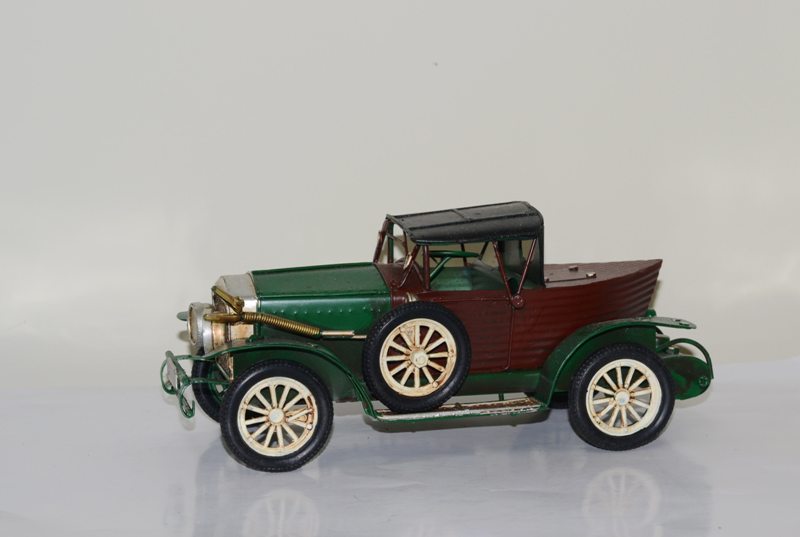 Mô hình Xe Ô tô Kim Loại Cổ Điển retro/ Vintage Metal Car Handmade Decoration (1810D-1120)