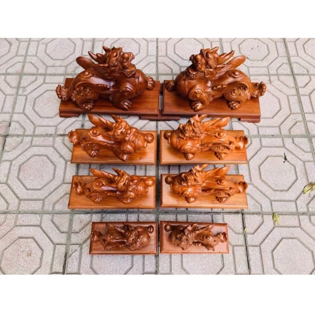 Cặp tỳ hưu gỗ hương ngang 30cm kèm đế kê