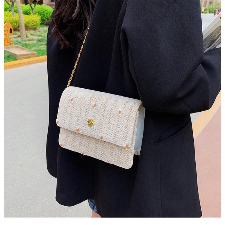 Túi đeo chéo nhỏ hợp thời trang