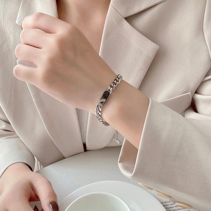 Vòng đeo tay dây chuyền vuông tròn