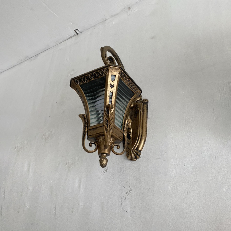 Đèn ngoài trời gắn tường tân cổ điển, đèn vách ngoài trời, đèn chùa treo tường kiểu dáng sang trọng, tinh tế, kín nước, chống côn trùng , tiết kiệm điện