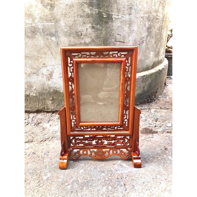 Khung ảnh thờ tiên gia đục triện rơi