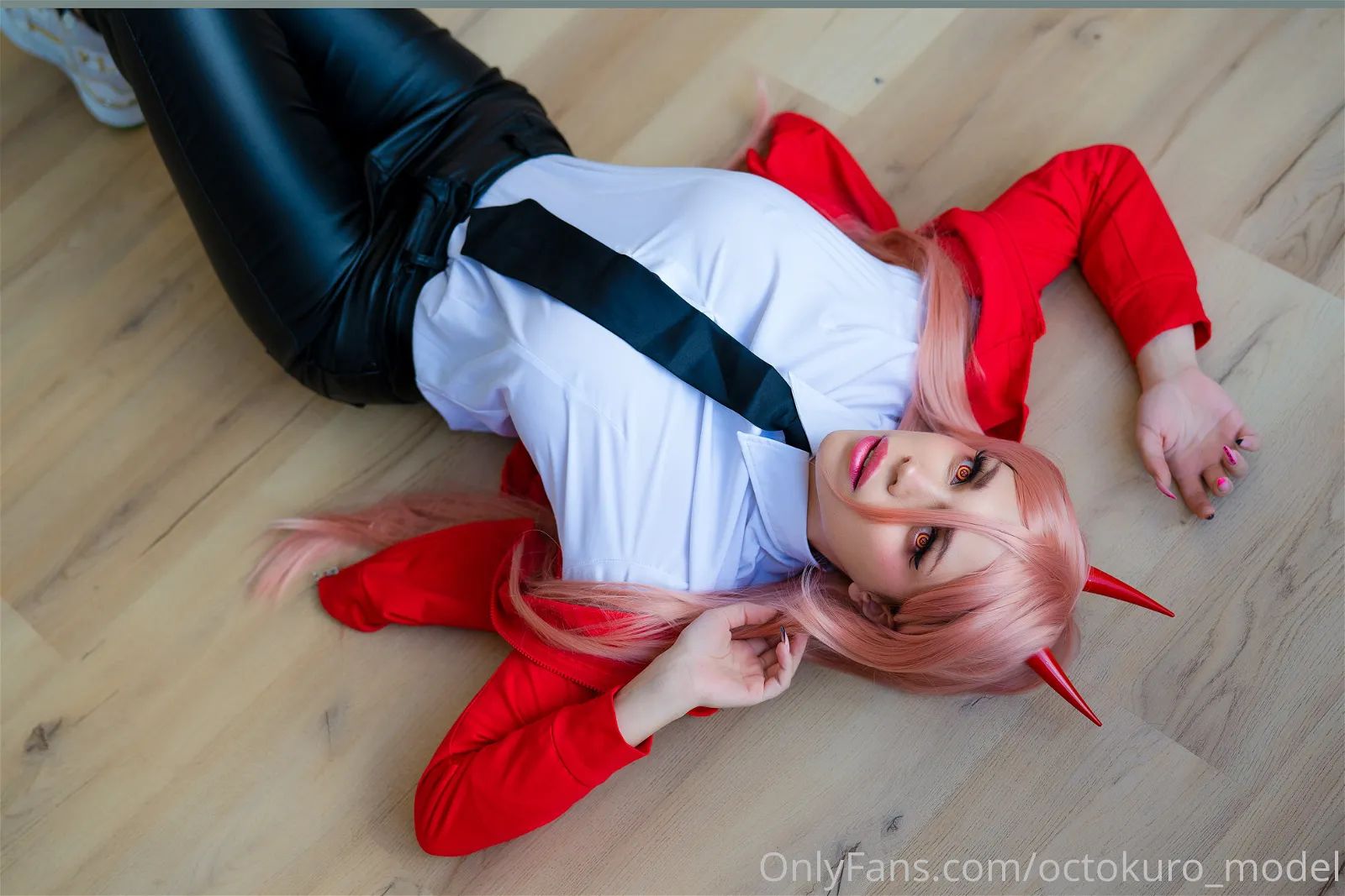 hình cosplay chapter 381 47